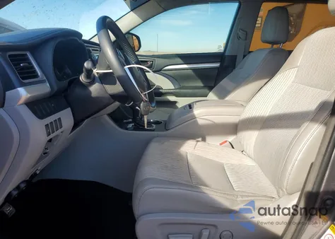 2015 Toyota Highlander Le Plus from USA, damaged, VIN 5TDBKRFH3FS197031